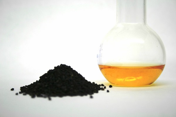 Benefici dell'olio di cumino nero